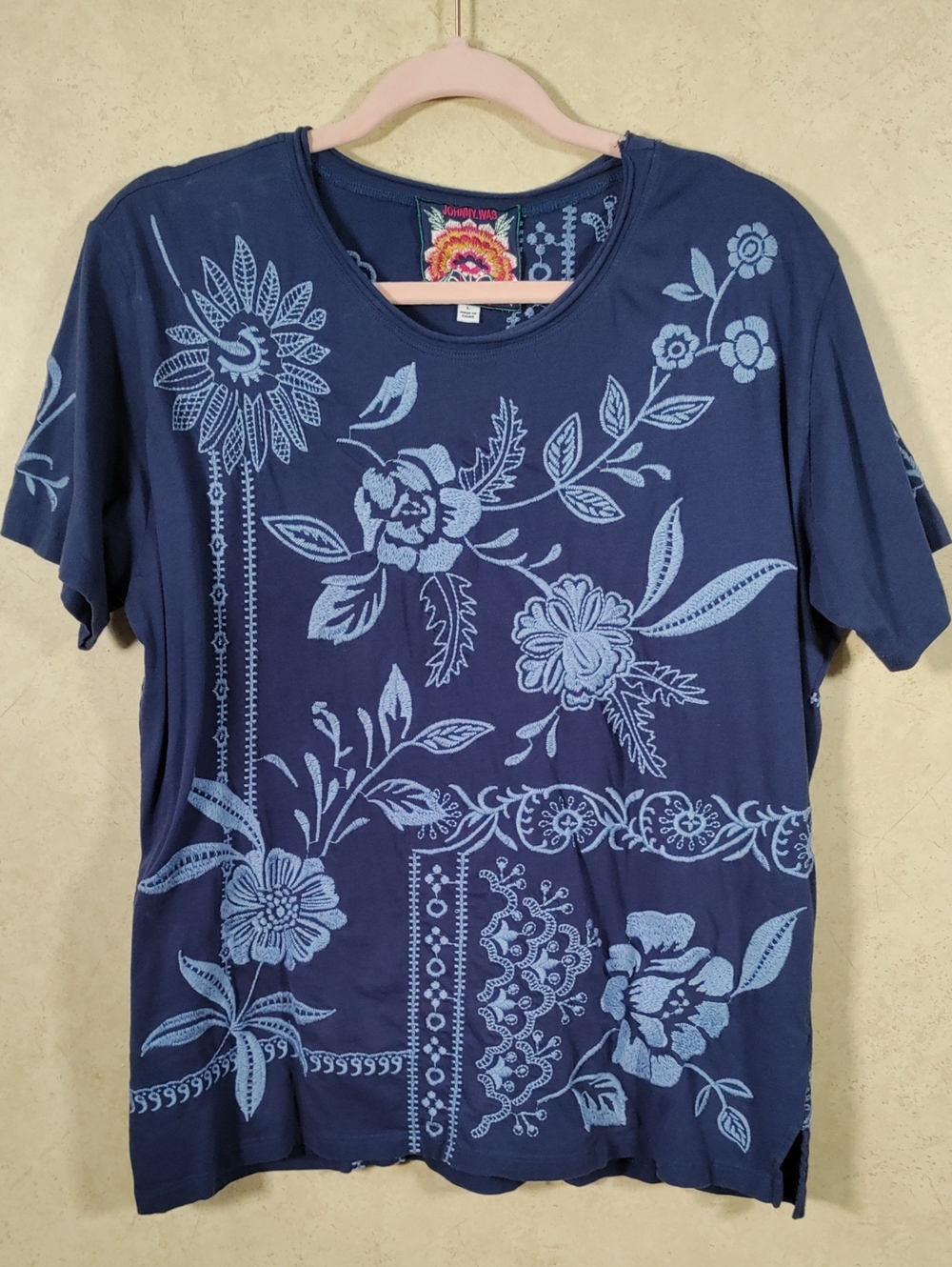 I177Johnny Was Navy Blue Floral Embroidery Short Sleeve Tee L